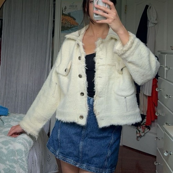 Chic fluffy jacket - Picture 2 of 2